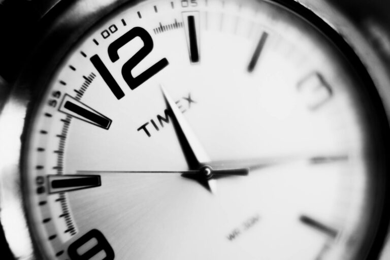 What Time Should You Get to TSA at Orlando International Airport With Kids - Featured image