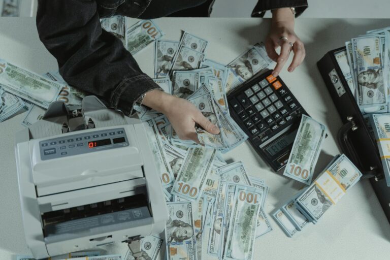 Fact Check: Does Unclaimed Money Show Up on Your Credit Report? No, Here's Why - Featured image
