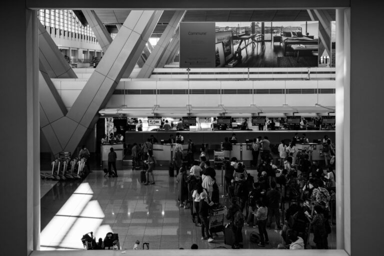 Lost Airport Luggage Turned Retail Gold: The Unclaimed Baggage Story - Featured image