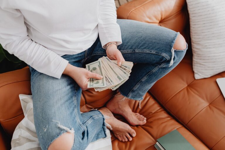 She Stayed at a Hotel Rated 4 Stars. She Brought Bed Bugs Home. Extermination Cost $3,800. The Hotel Denied Responsibility. She Has No Legal Recourse in Her State. - Featured image
